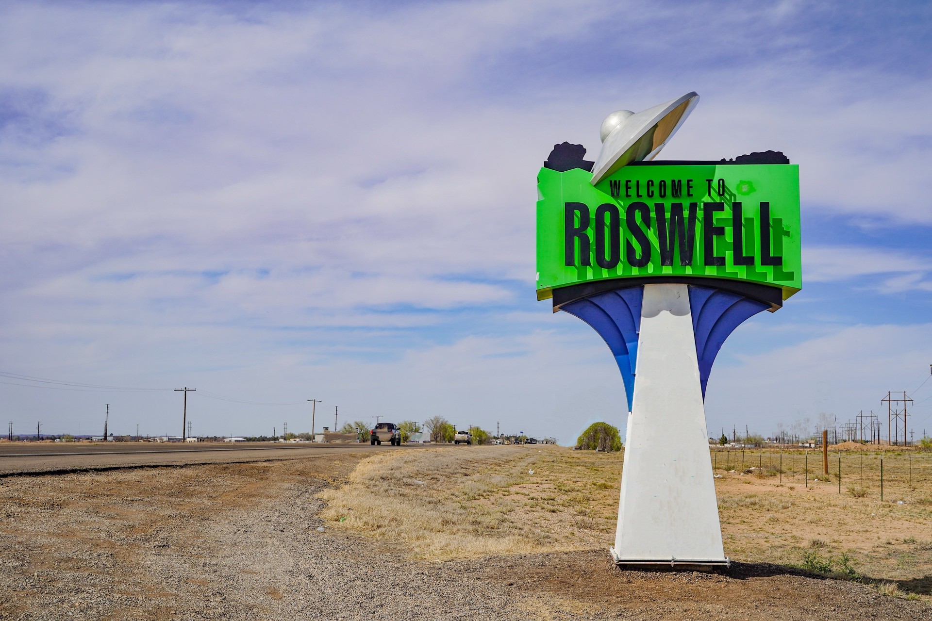 Roswell Welcome Sign with Spaceship, New Mexico, United States